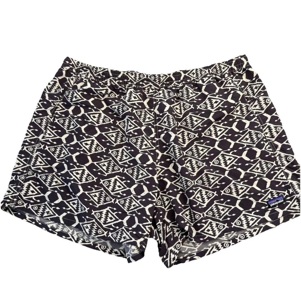 Patagonia Women's XL Black & White Tribal Ikat Fish Shorts 4.5" Inseam EUC